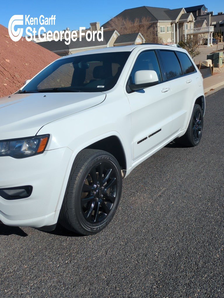 2018 Jeep Grand Cherokee Altitude's photo