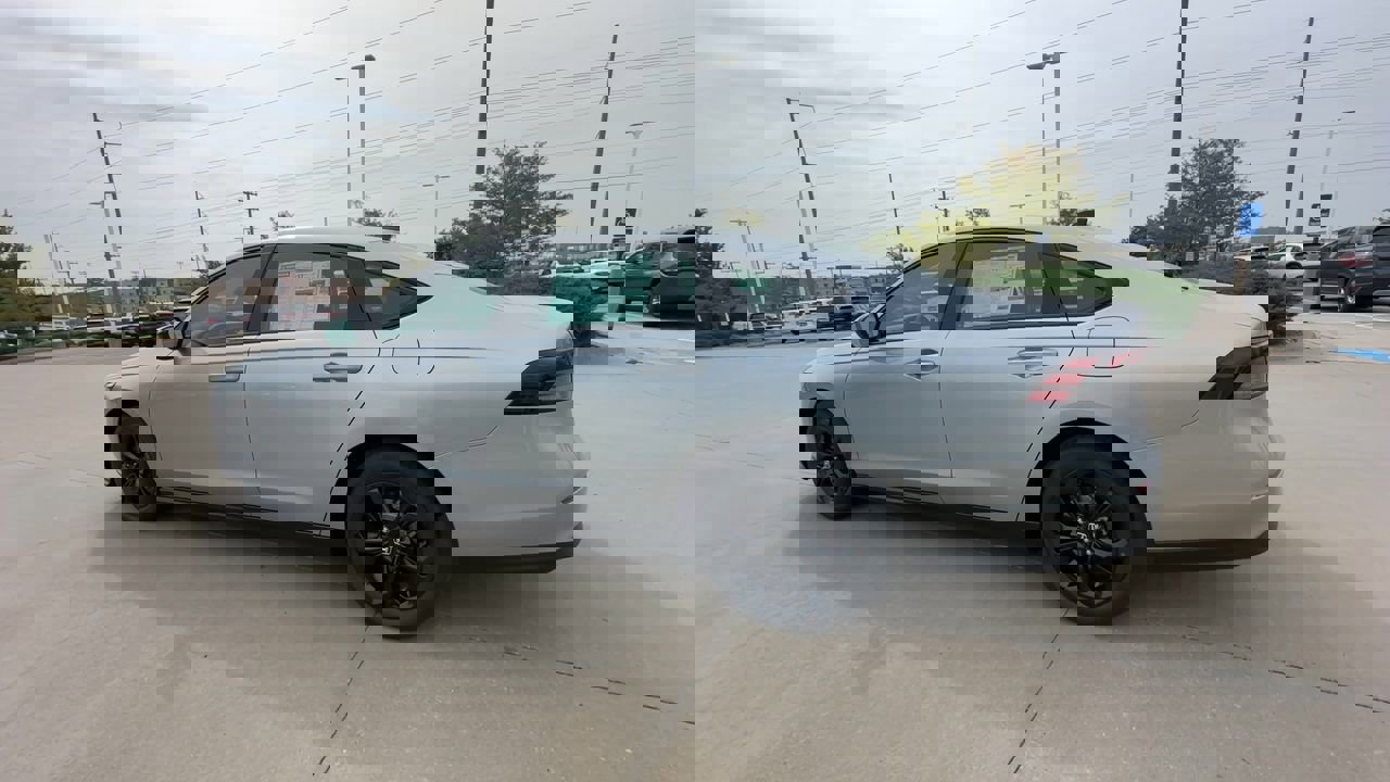 2025 Honda Accord 1.5T photo 6