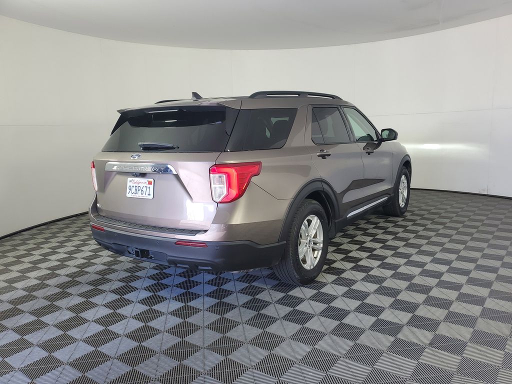 2021 Ford Explorer XLT photo 4