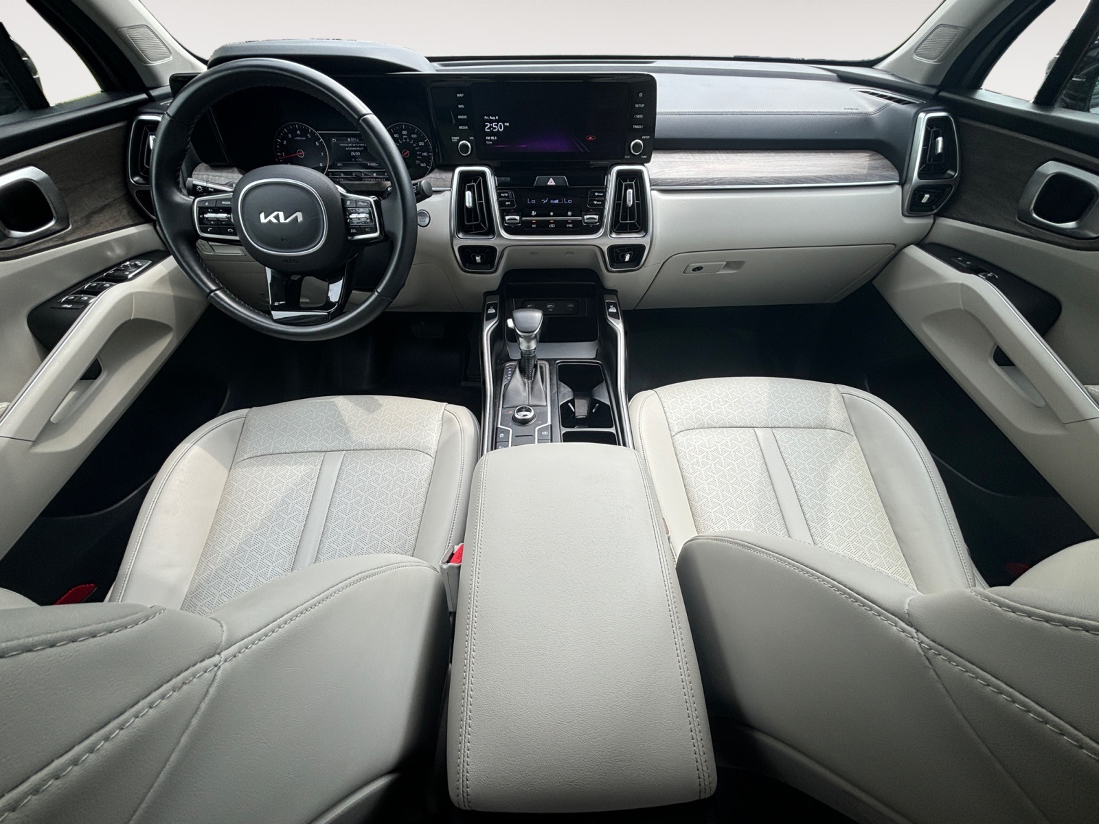 2022 Kia Sorento S photo 8