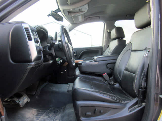 2016 Chevrolet Silverado 1500 LTZ photo 3