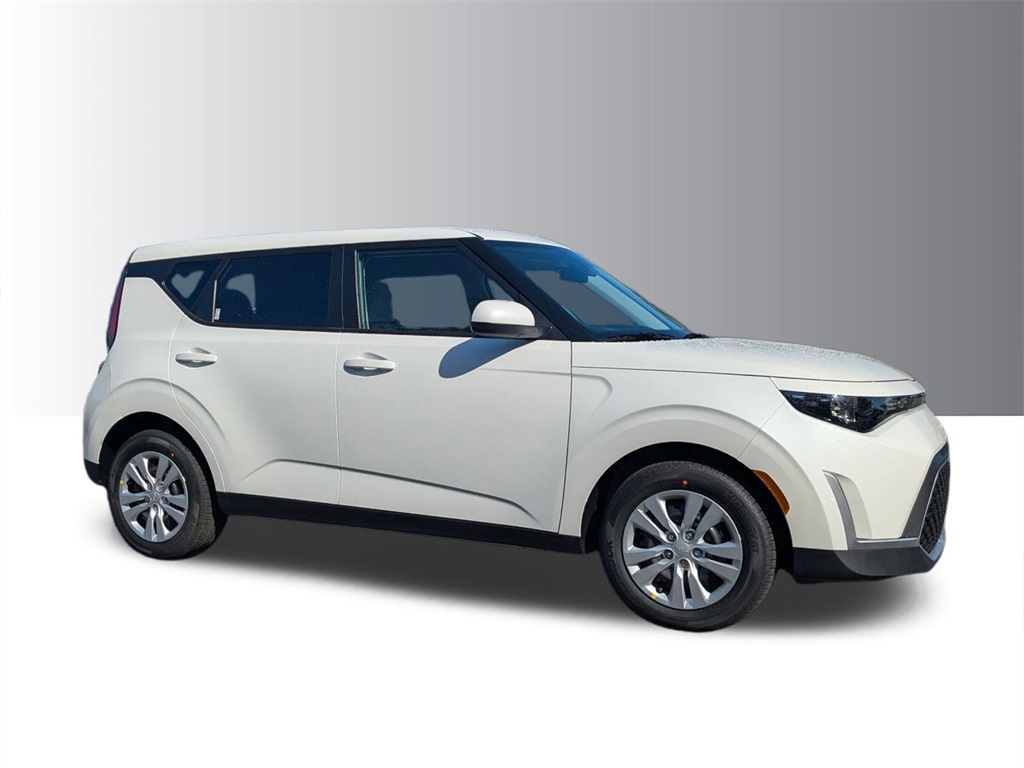2025 Kia Soul LX S photo 2