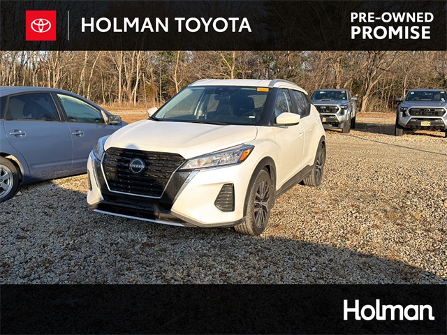 2024 Nissan Kicks SV's photo