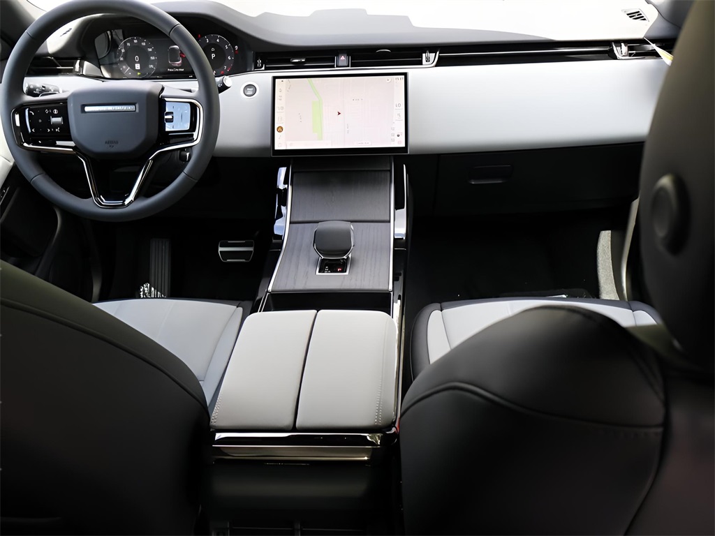 2026 Land Rover Range Rover Evoque Dynamic SE photo 12