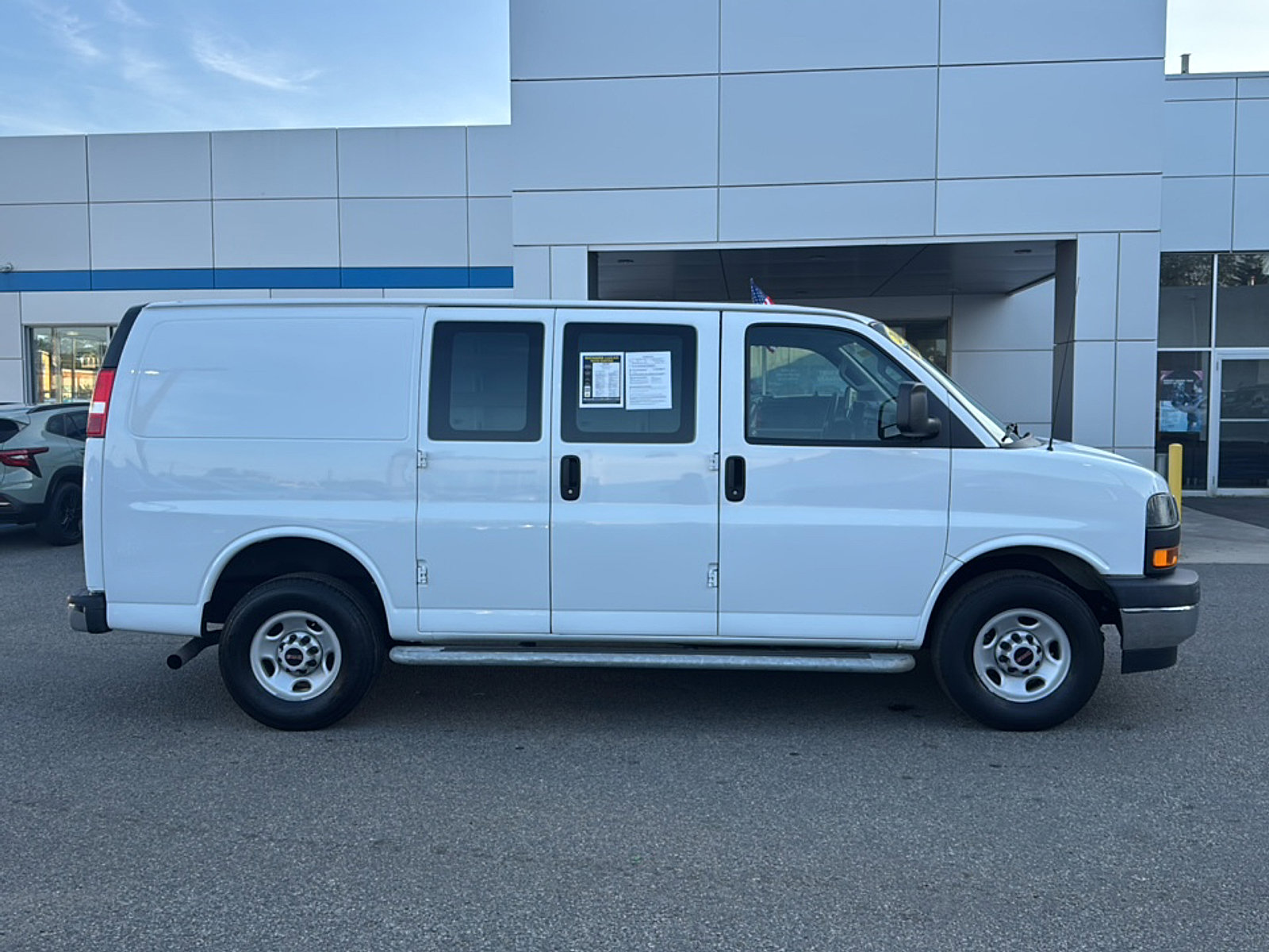2023 Gmc Savana 2500 Cargo photo 8