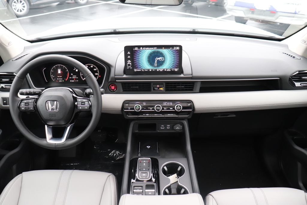 2025 Honda Pilot Touring photo 16