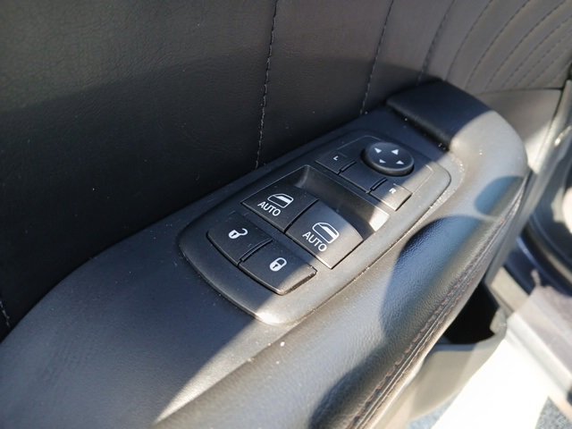 2016 Dodge Challenger R/T Plus Shaker photo 12