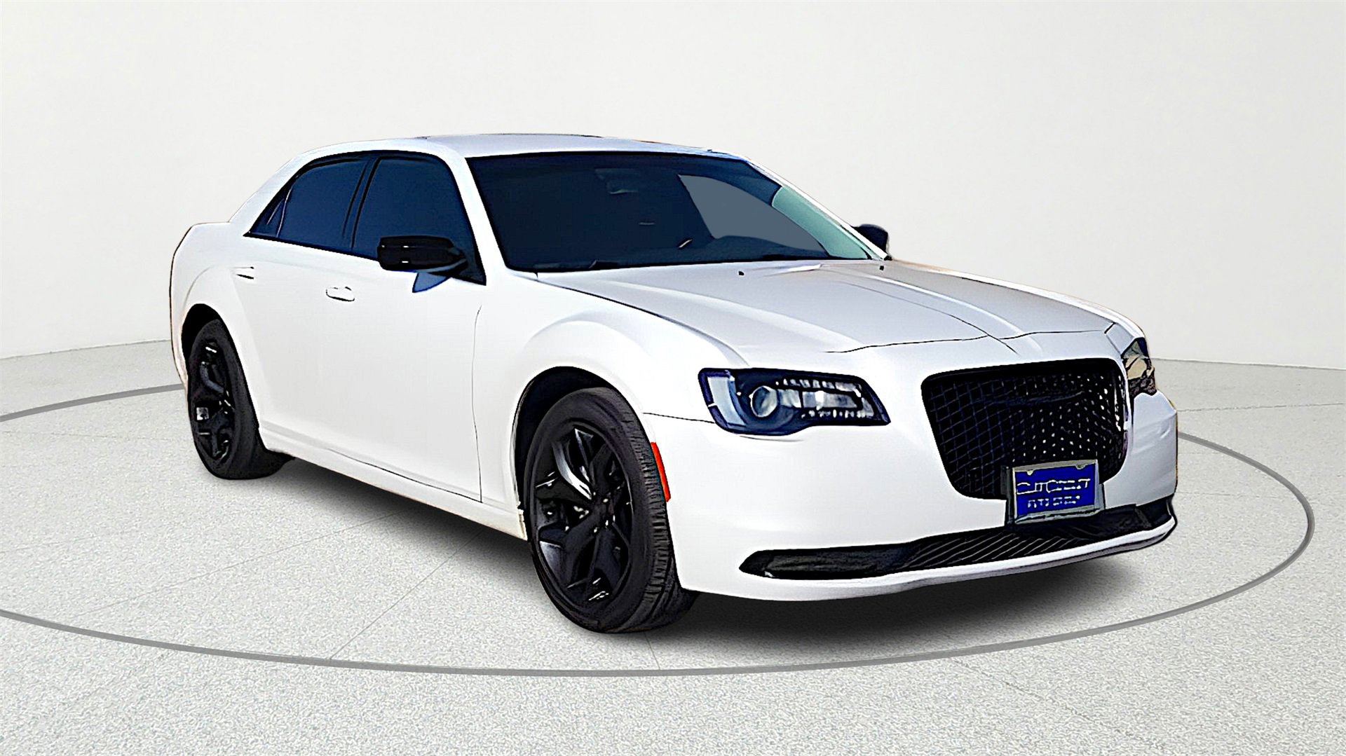 2022 Chrysler 300 Touring's photo