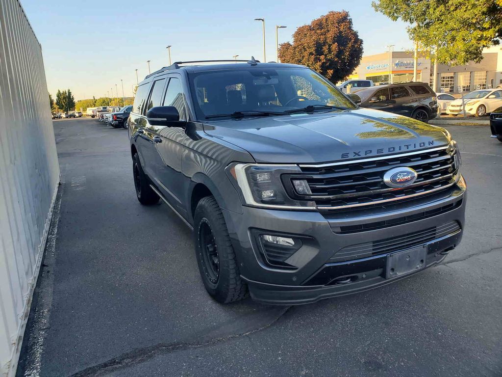 2021 Ford Expedition MAX Limited photo 3