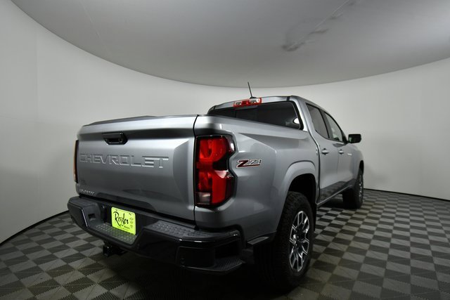 2024 Chevrolet Colorado Z71 photo 10