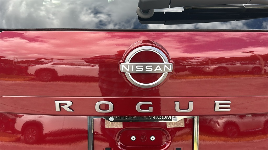 2024 Nissan Rogue SV photo 9