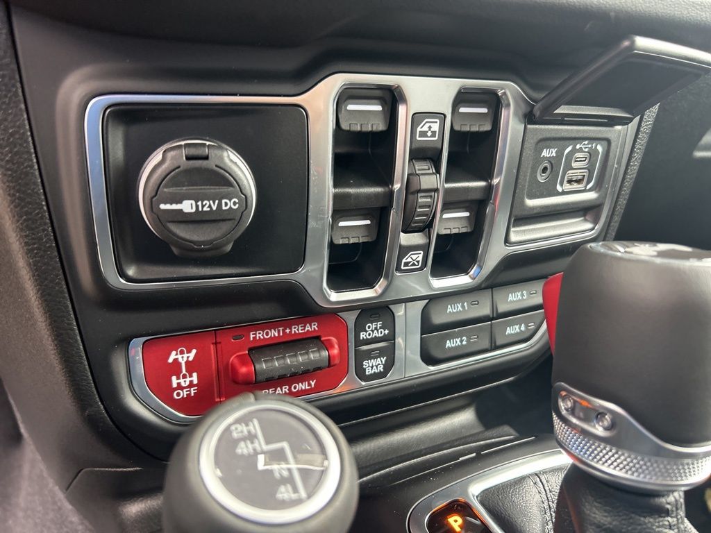 2025 Jeep Wrangler Rubicon photo 40