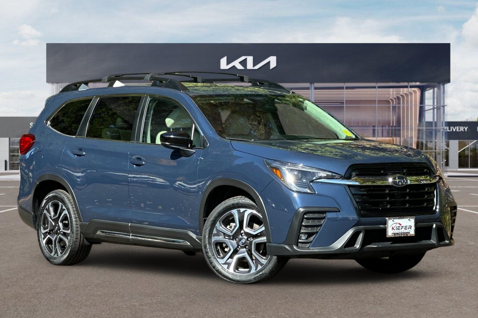 2024 Subaru Ascent Limited photo 2