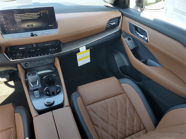 2026 Nissan Rogue Platinum photo 9