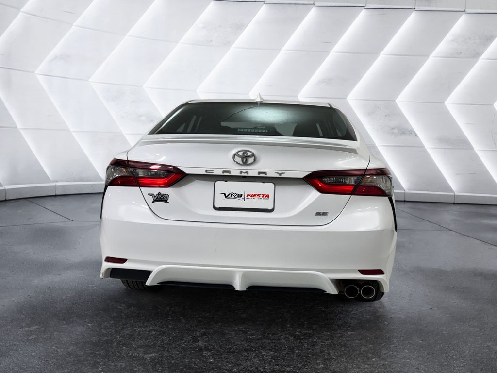 2023 Toyota Camry SE photo 5