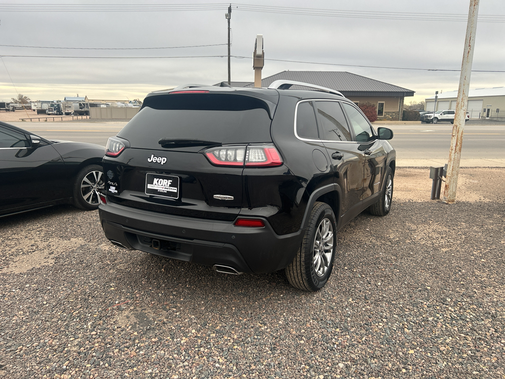 2021 Jeep Cherokee Latitude Lux photo 3