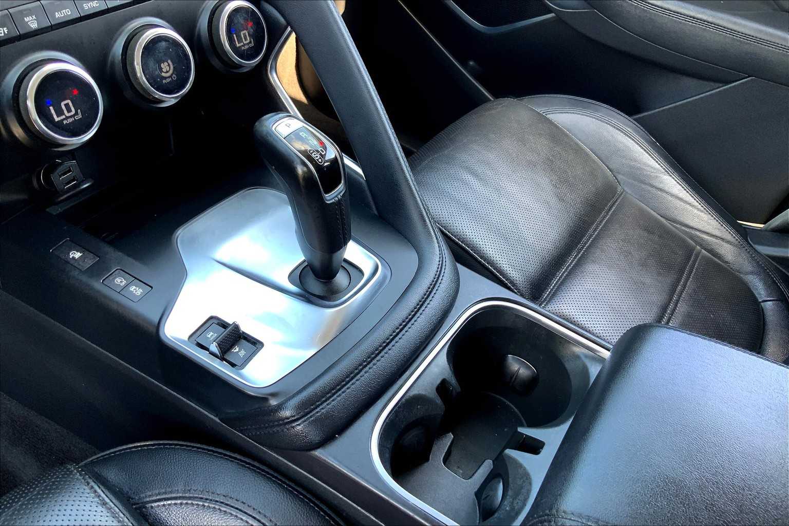 2018 Jaguar E-PACE SE photo 15