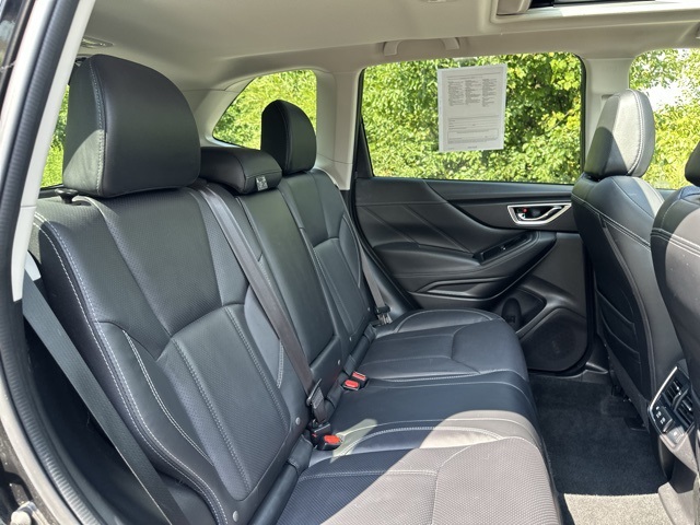 2022 Subaru Forester Touring photo 22