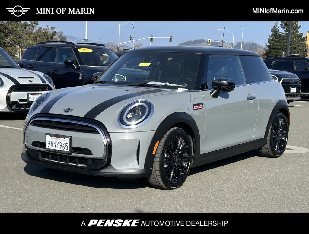 2022 MINI Hardtop 2 Door Oxford Edition's photo