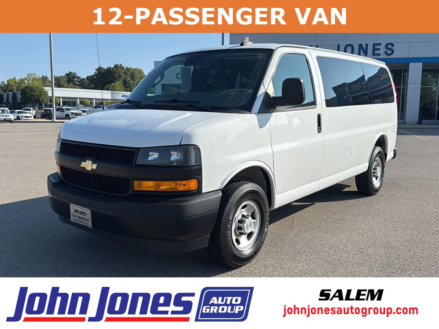 2021 Chevrolet Express Passenger LS's photo