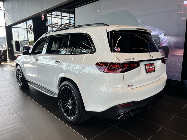 2026 Mercedes Benz GLS AMG 63 4MATIC photo 2