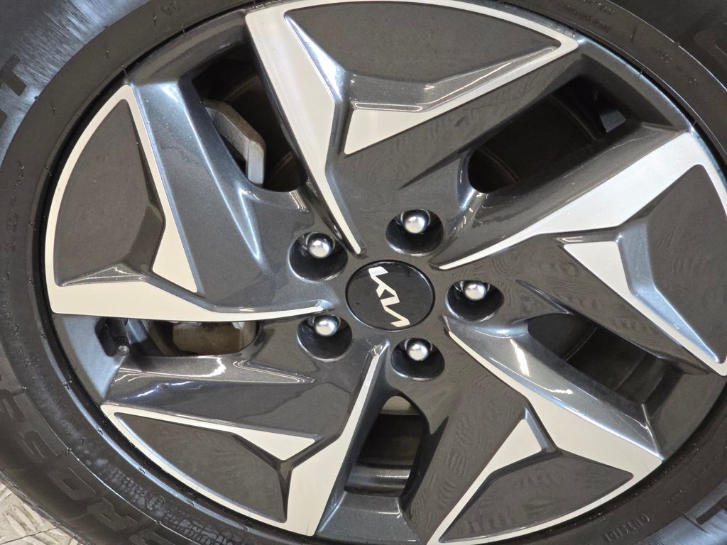 2022 Kia Sorento Hybrid S photo 6