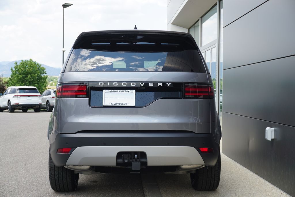 2025 Land Rover Discovery S photo 6