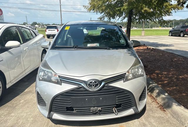 2015 Toyota Yaris L photo 2