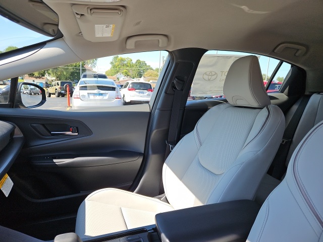 2026 Toyota Prius XLE photo 21
