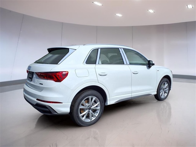 2025 Audi Q3 S line Premium photo 4