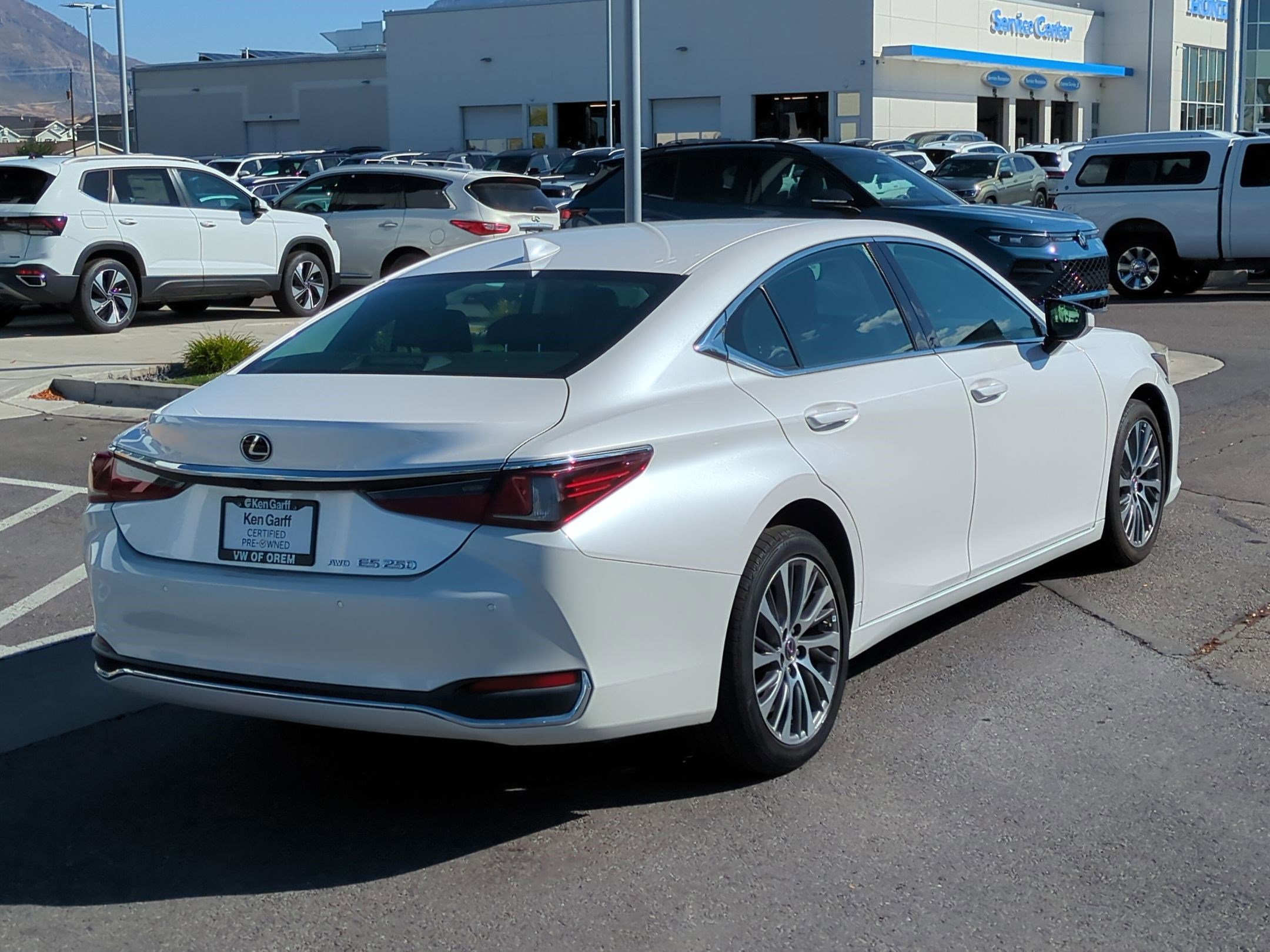 2021 Lexus ES 250 Base photo 3