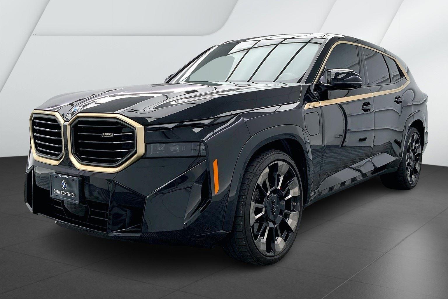 2024 BMW XM Base's photo