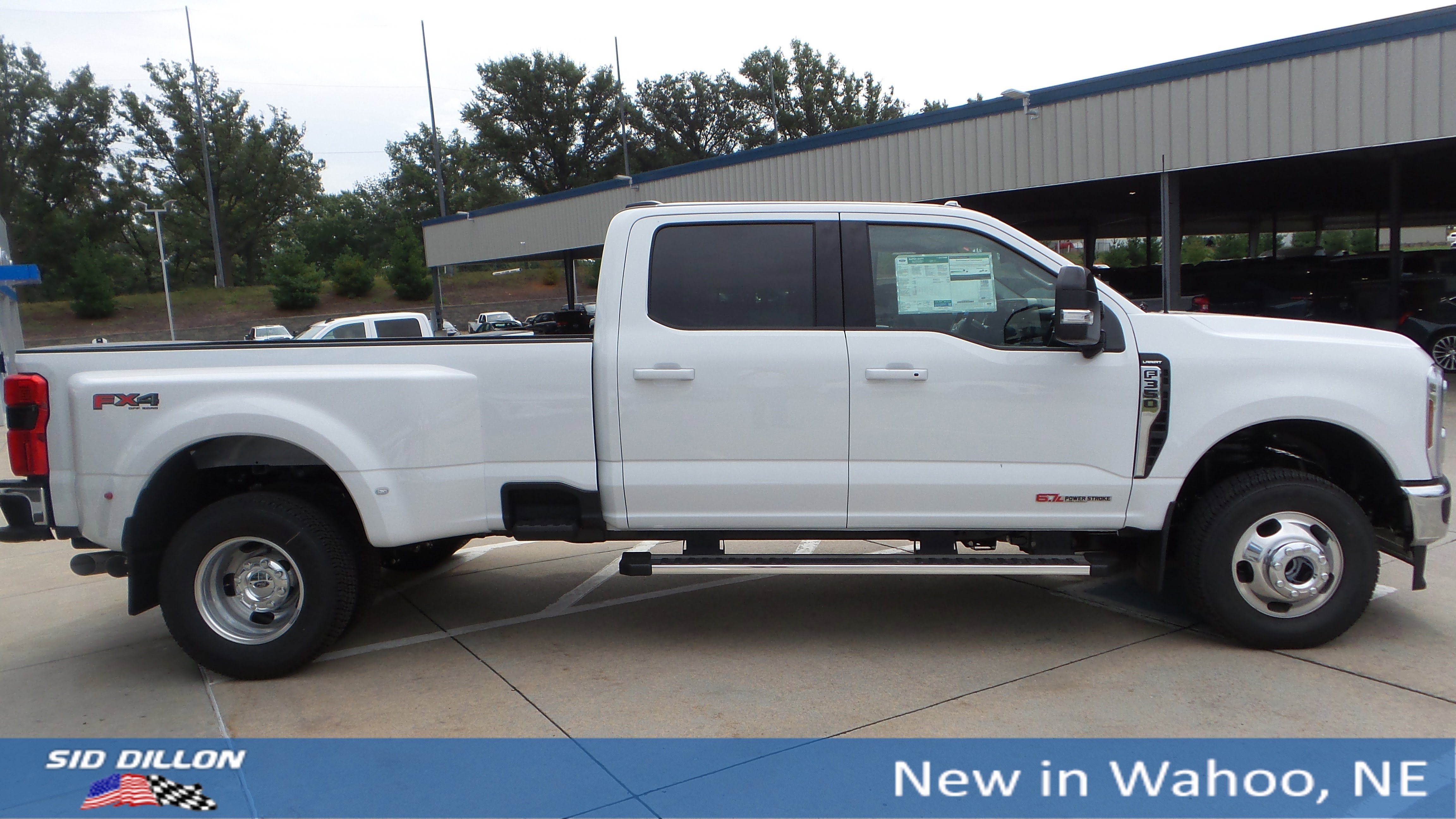 2026 Ford F-350 Lariat photo 6