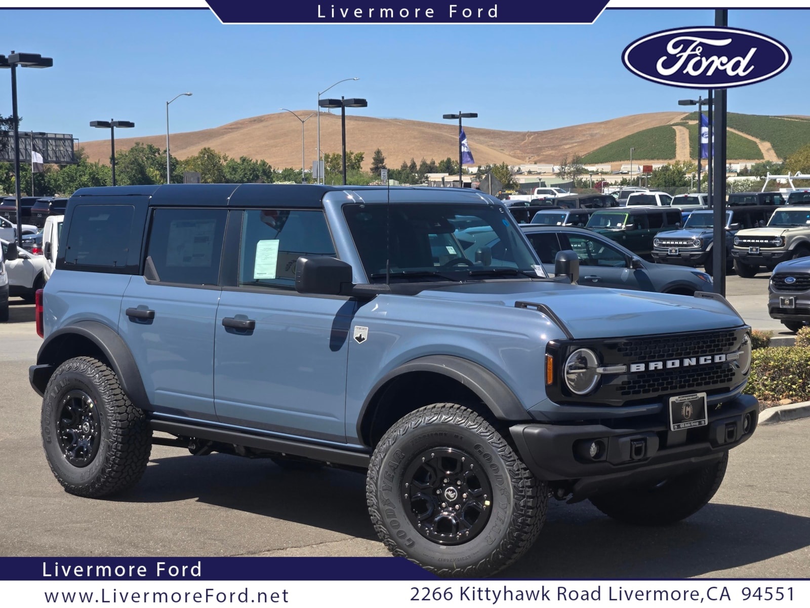 2025 Ford Bronco 4-Door Big Bend's photo