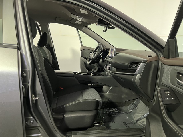 2023 Nissan Rogue SV photo 27