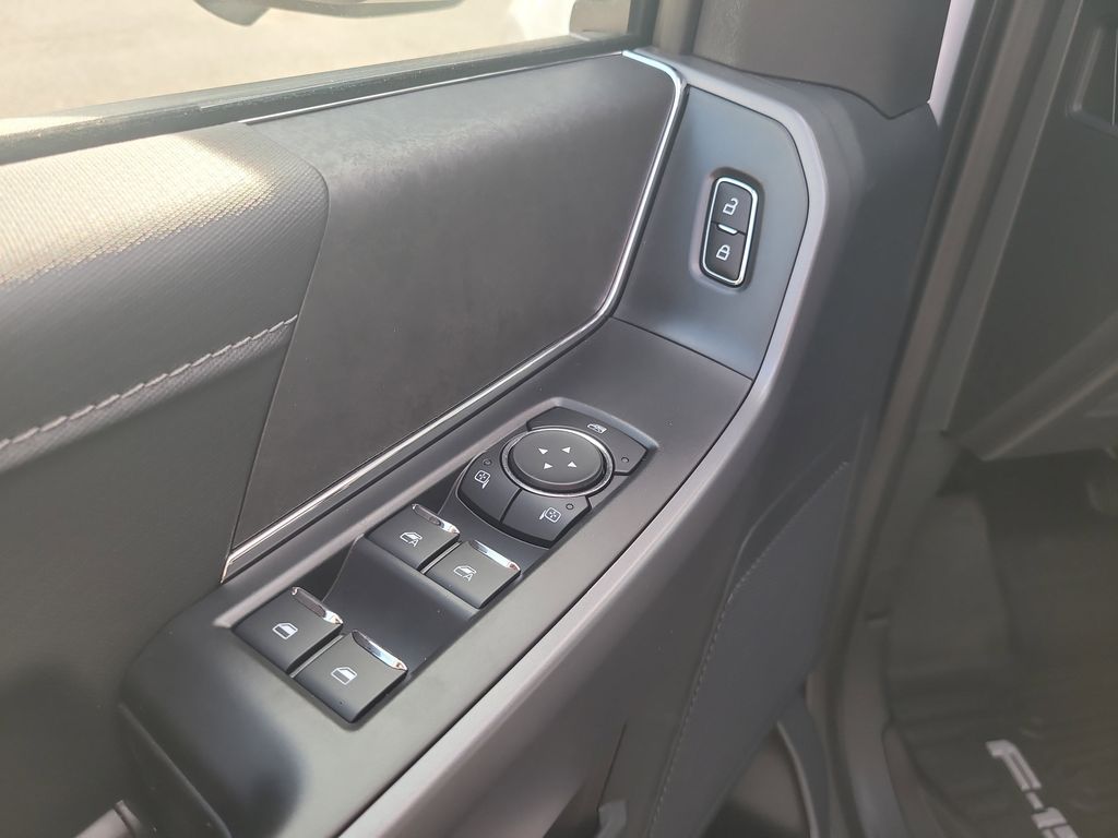 2025 Ford F-150 XLT photo 11