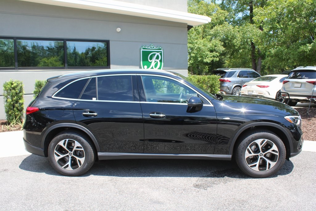 2025 Mercedes Benz GLC 350e 4MATIC photo 2