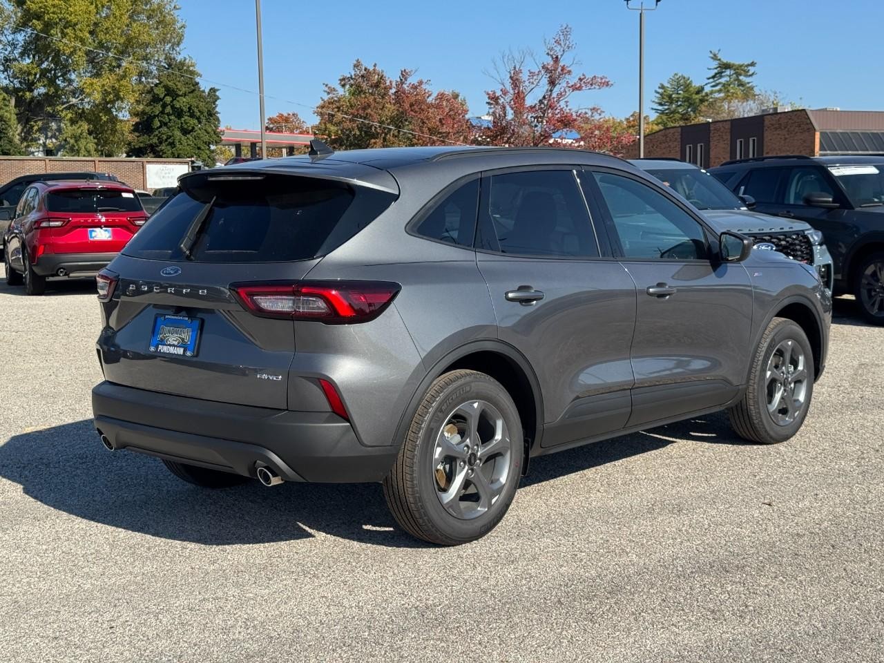 2026 Ford Escape ST-Line photo 2