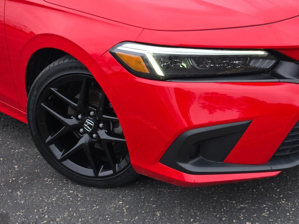 2023 Honda Civic Sport photo 2