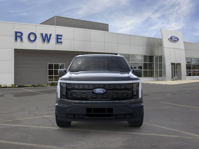 2025 Ford F-150 Lightning Platinum photo 3