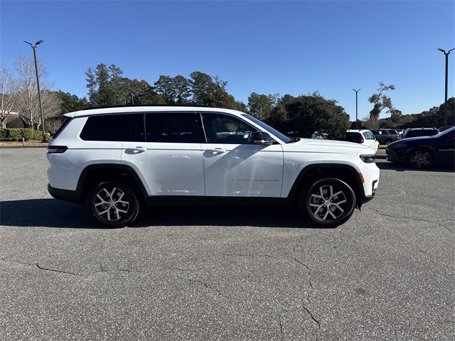 2025 Jeep Grand Cherokee Limited photo 4