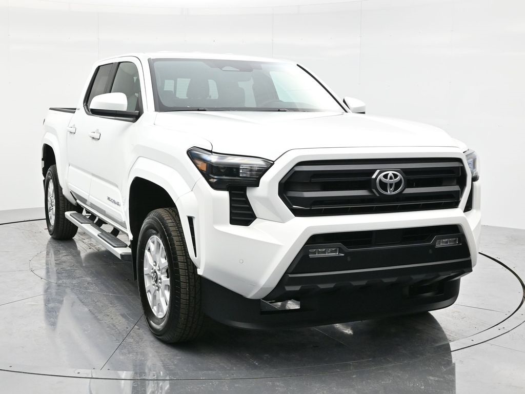 2024 Toyota Tacoma photo 3