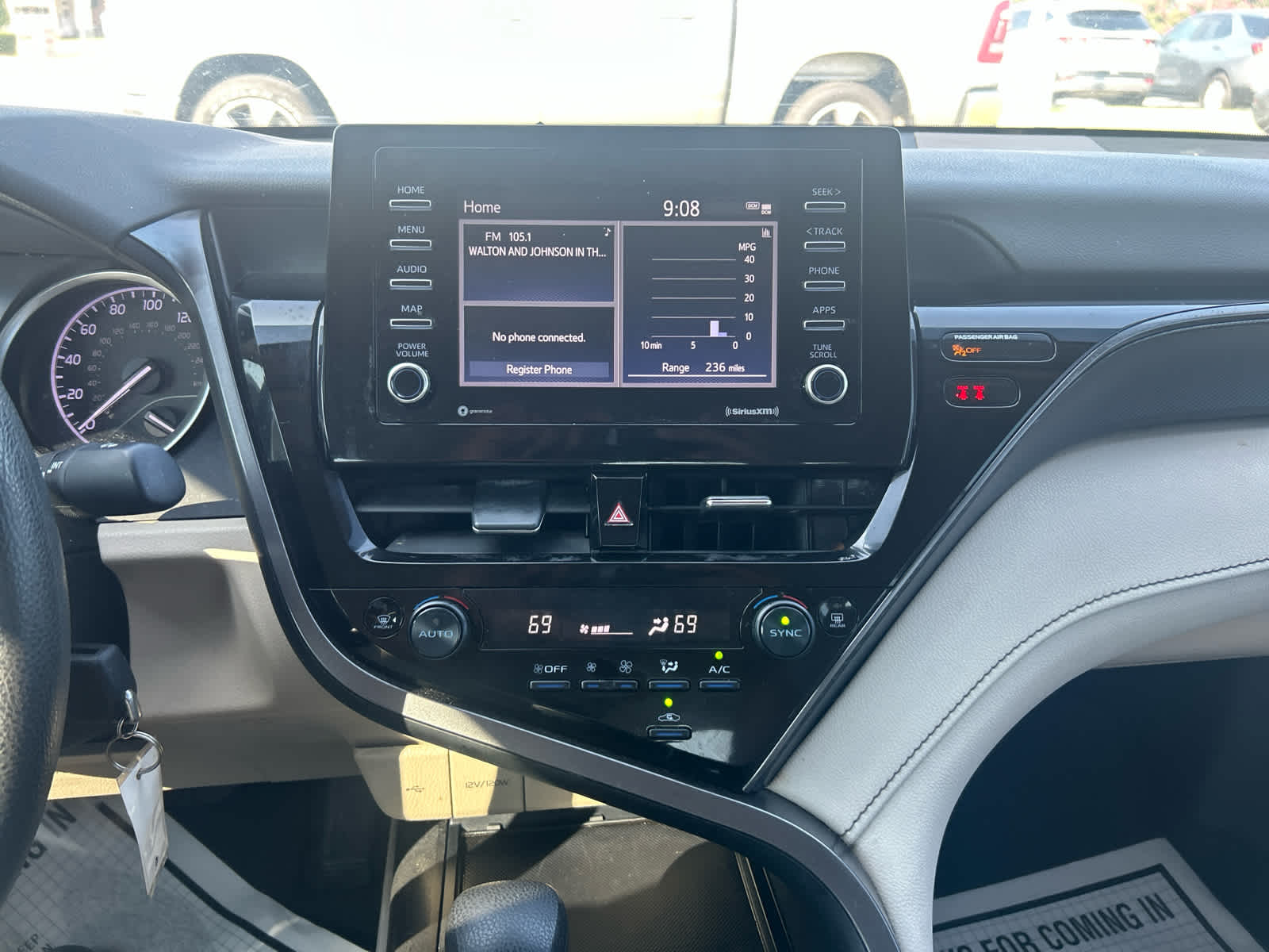 2023 Toyota Camry LE photo 11
