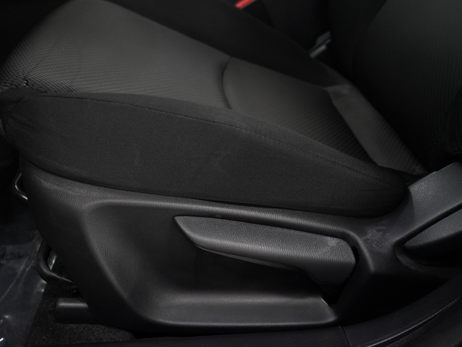 2018 Mazda Mazda3 Sport photo 20