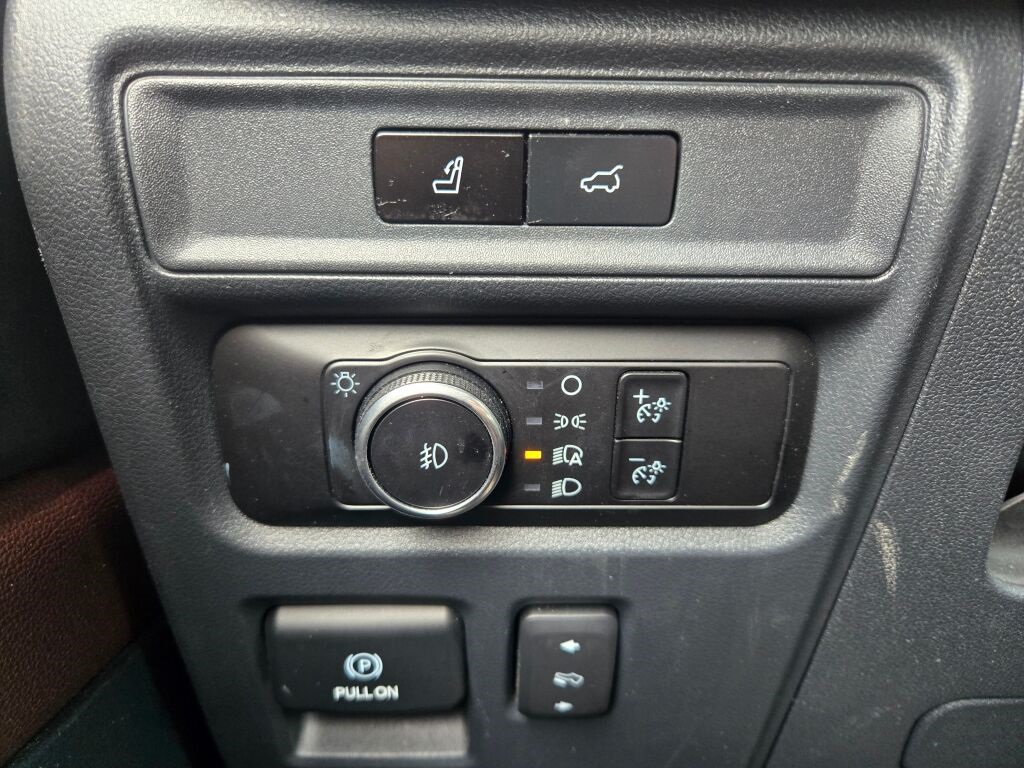 2023 Ford Expedition MAX Limited photo 23
