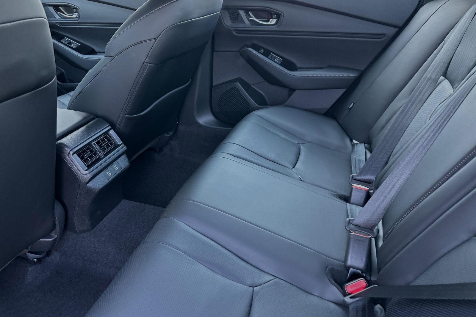 2025 Honda Accord Touring photo 12