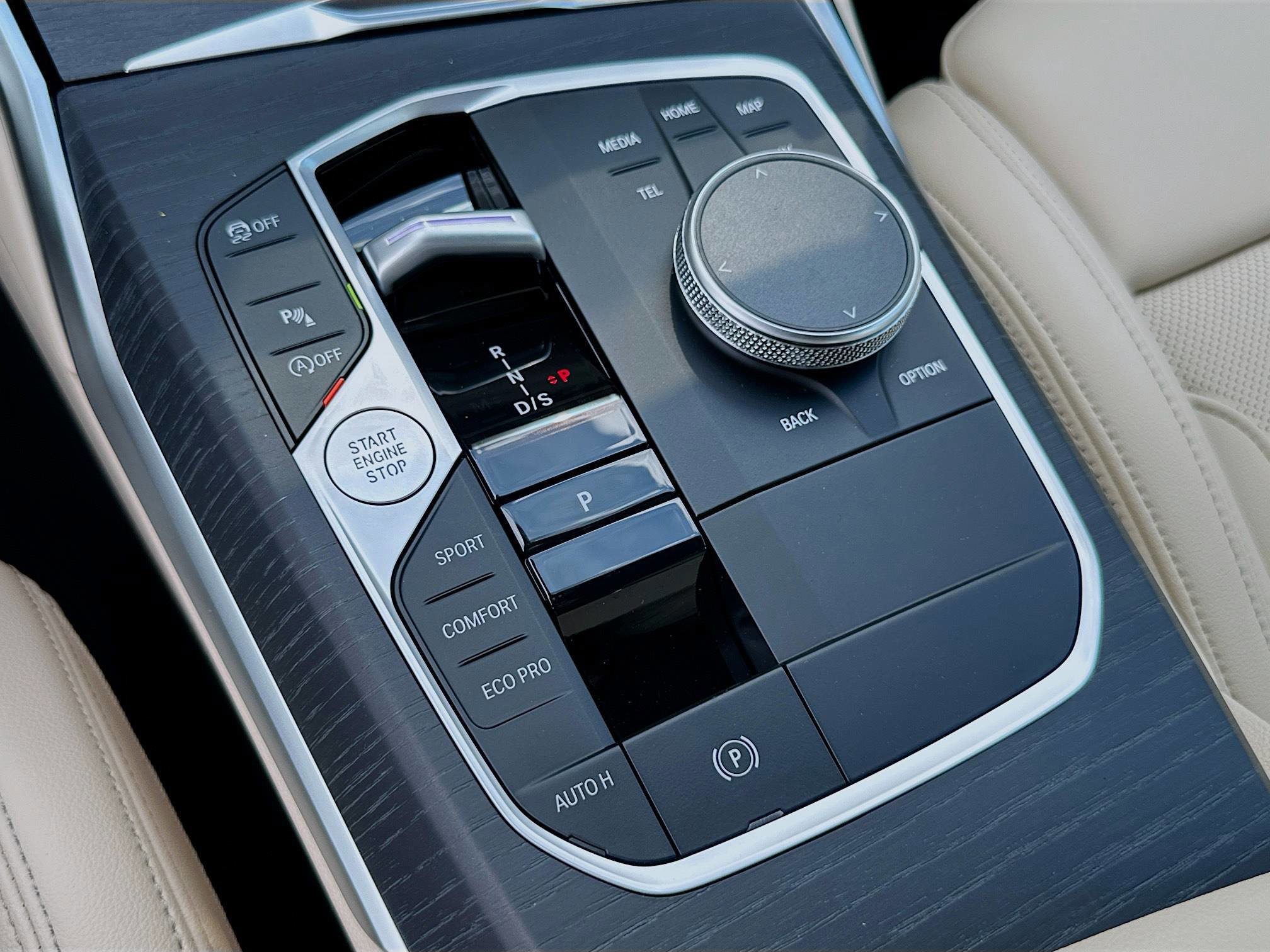2025 Bmw 330i photo 12
