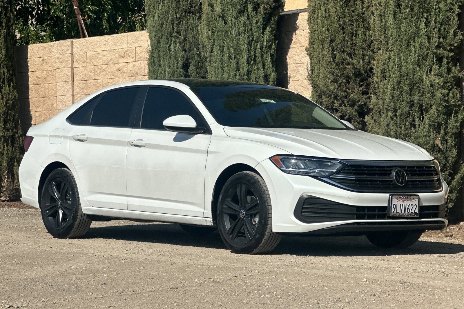 2024 Volkswagen Jetta SE photo 2