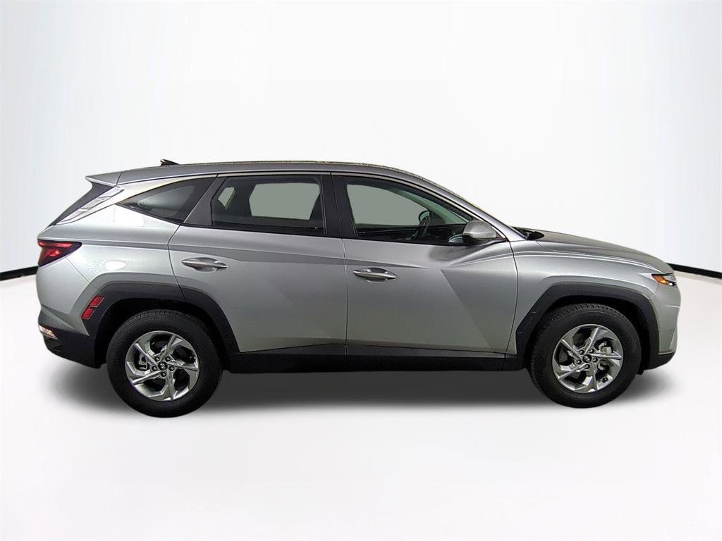 2024 Hyundai Tucson SE photo 4