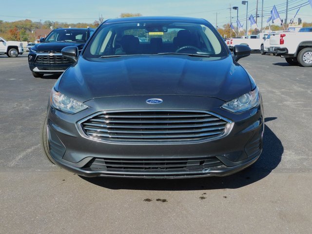 2020 Ford Fusion SE photo 3